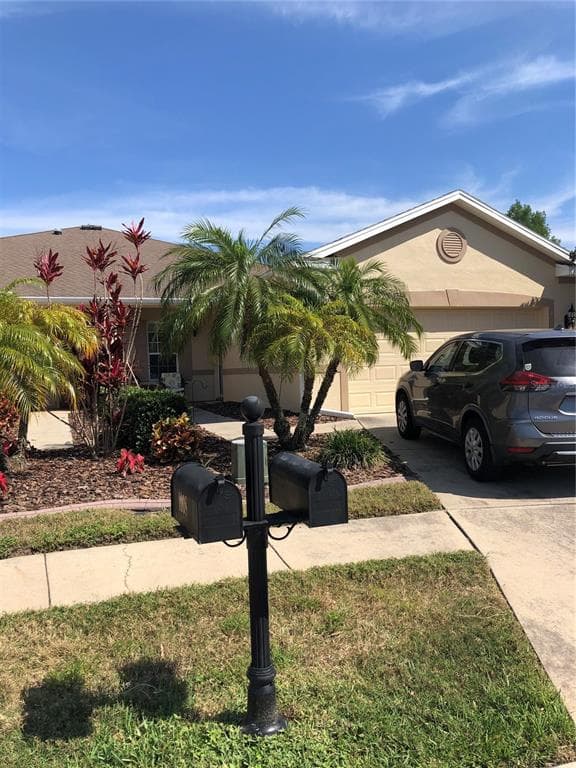 1006 ORCA COURT HOLIDAY, FL 34691