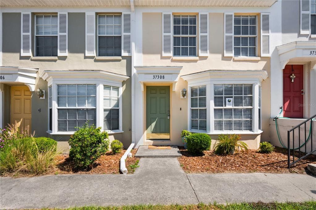37308 EMBASSY PARK LANE UNIT 2 DADE CITY, FL 33525