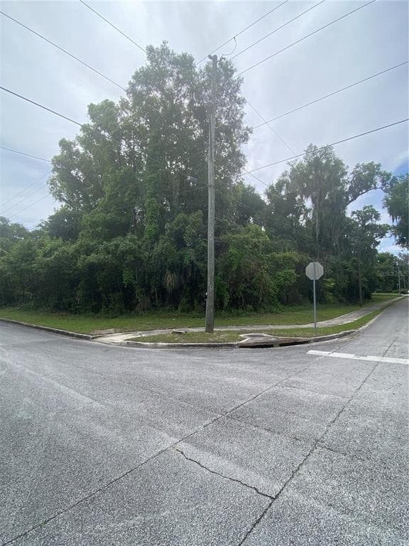 401 S KENTUCKY AVENUE DELAND, FL 32724