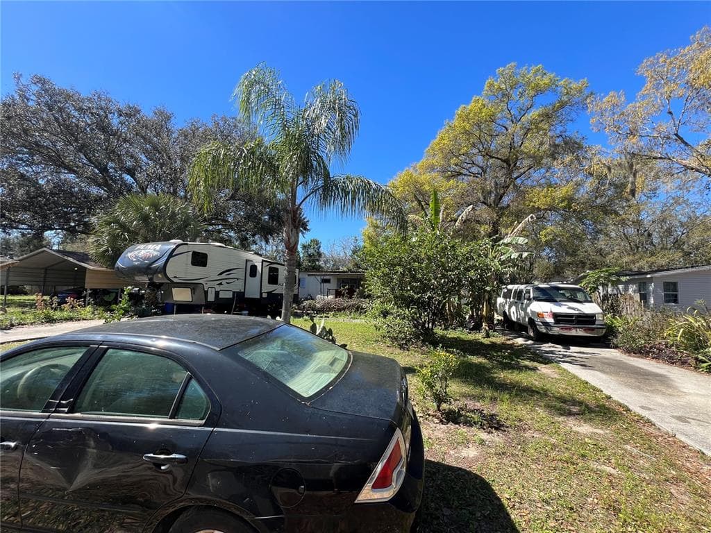 516 BRIAR MEADOWS DRIVE VALRICO, FL 33594