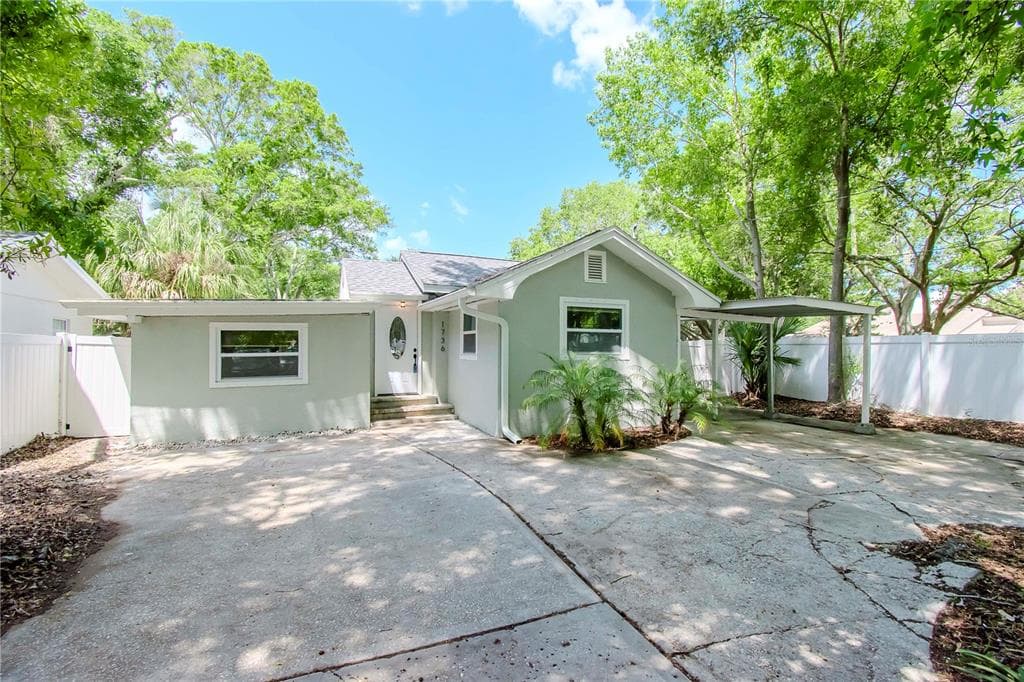 1736 N BETTY LANE