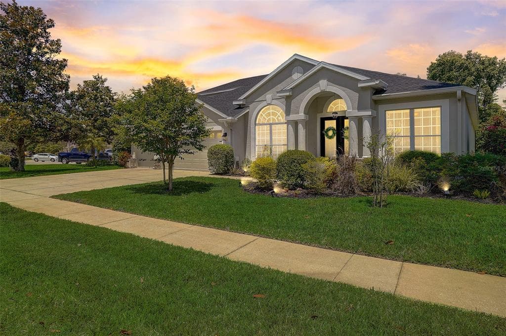 21527 WILDERNESS LAKE BOULEVARD LAND O LAKES, FL 34637