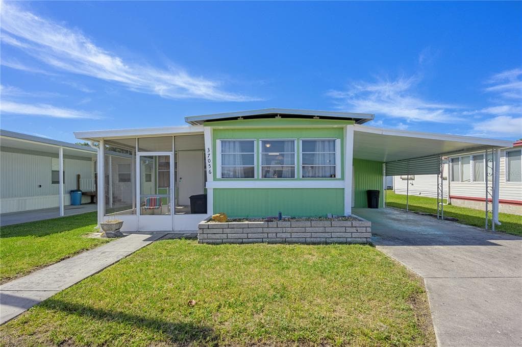 37056 SANDRA AVENUE ZEPHYRHILLS, FL 33542