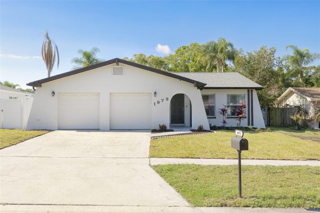 1973 SOURWOOD BOULEVARD DUNEDIN, FL 34698