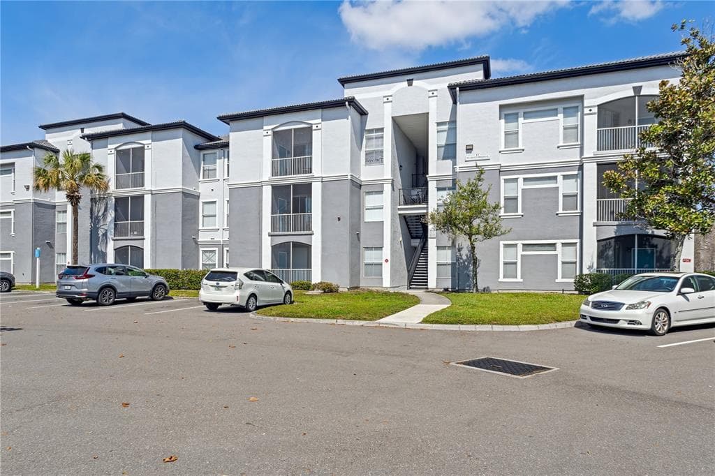 5511 LEGACY CRESCENT PLACE UNIT 201