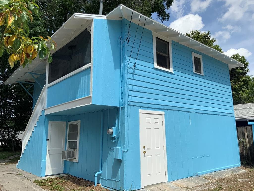 1005 YALE STREET N ST PETERSBURG, FL 33713