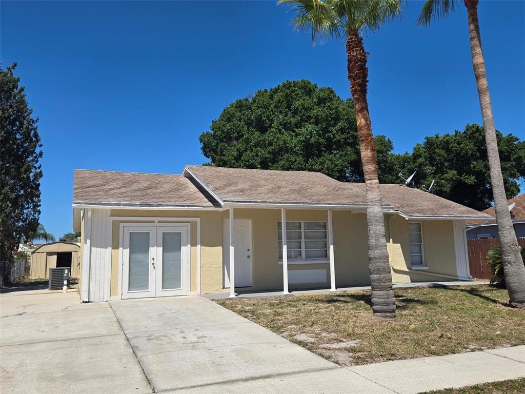 1327 PERSIMMON DRIVE HOLIDAY, FL 34691
