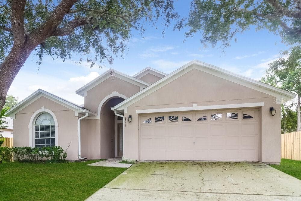 1381 WINGED FOOT DRIVE APOPKA, FL 32712