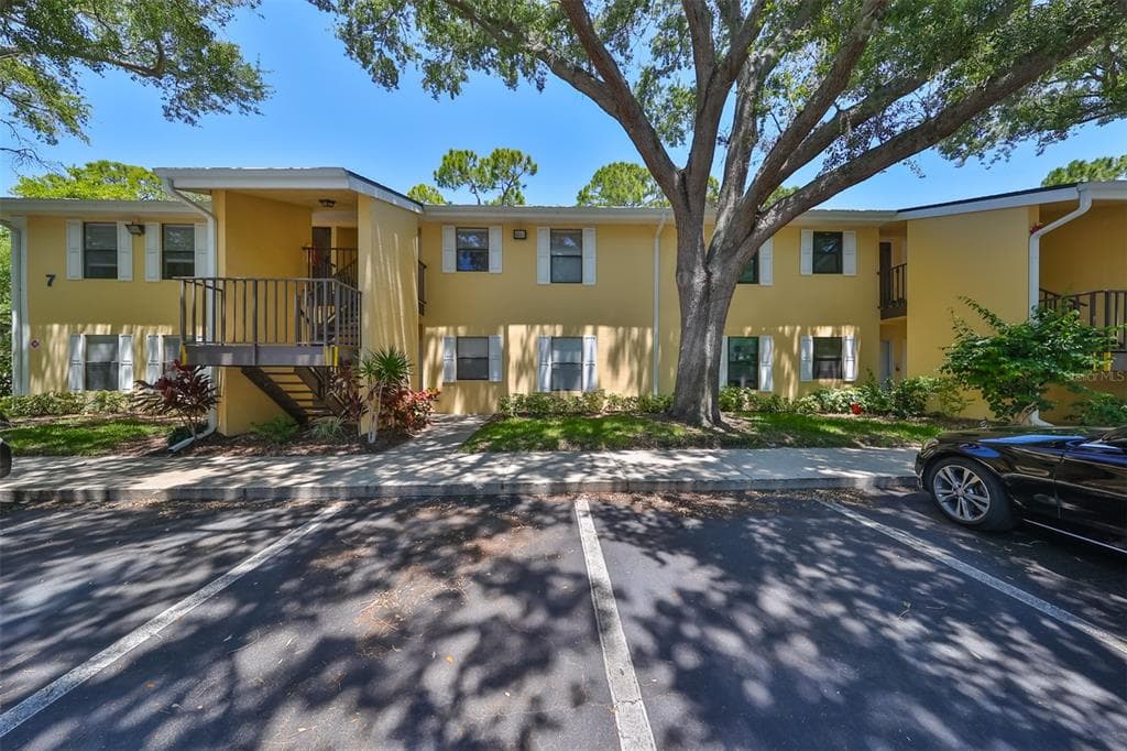 3001 58TH AVENUE S UNIT 702 ST PETERSBURG, FL 33712