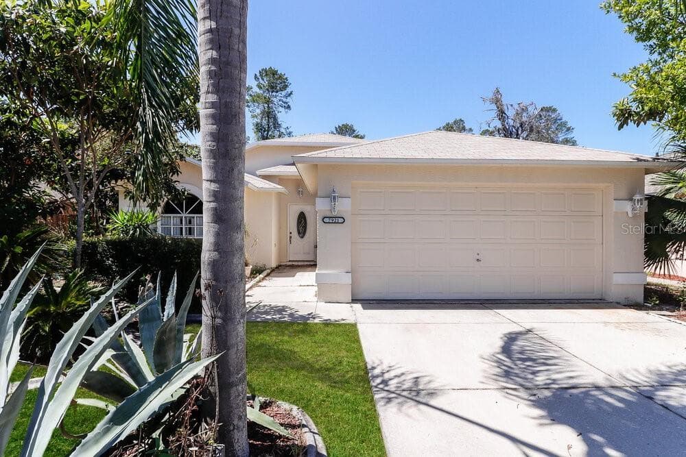 7921 HATHAWAY DRIVE NEW PORT RICHEY, FL 34654