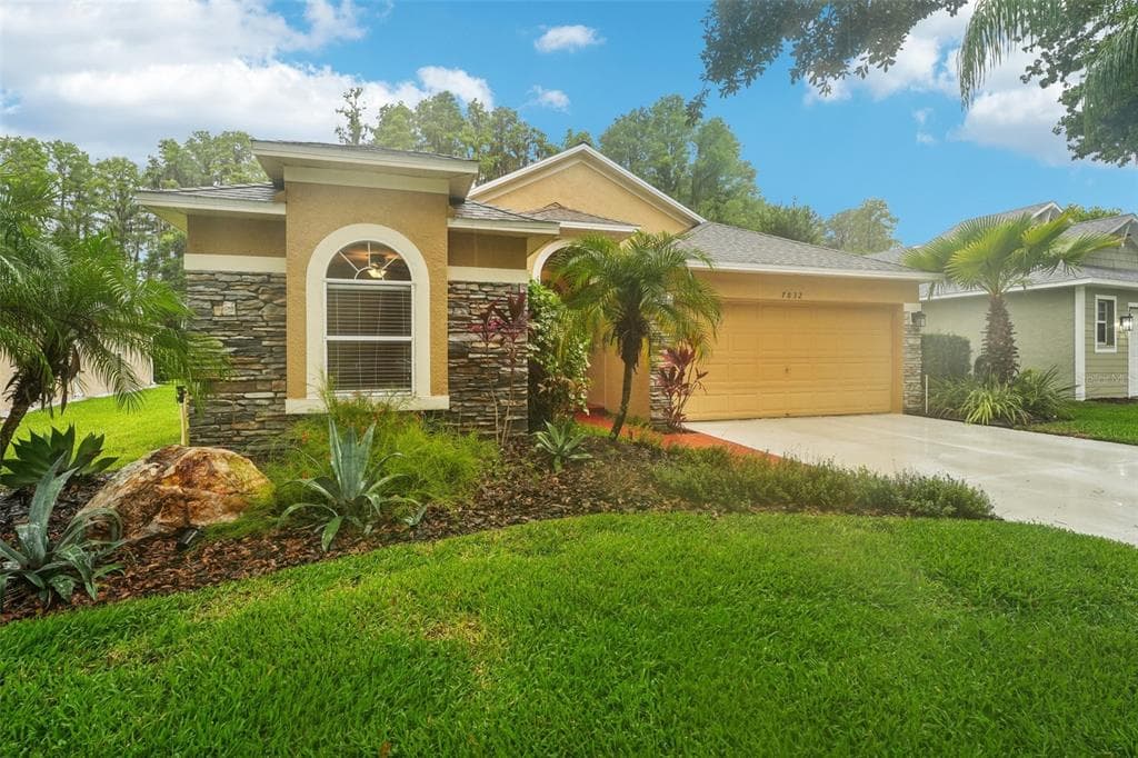 7832 BLUE SPRING DRIVE LAND O LAKES, FL 34637