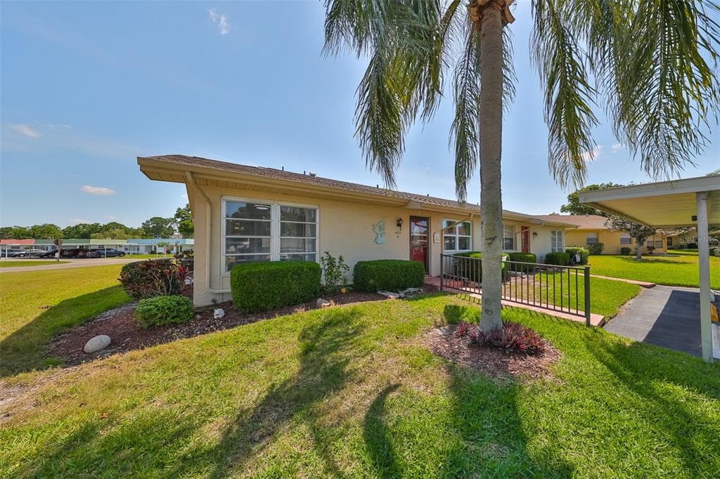 403 FARADAY TRAIL UNIT A SUN CITY CENTER, FL 33573