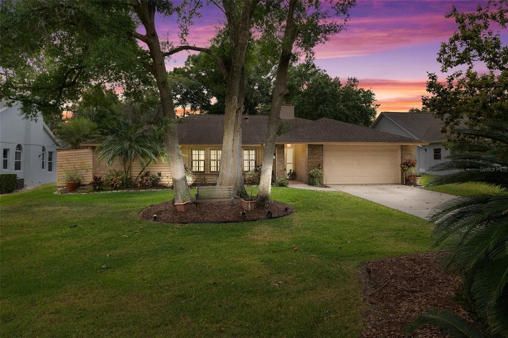 320 HAVERLAKE CIRCLE