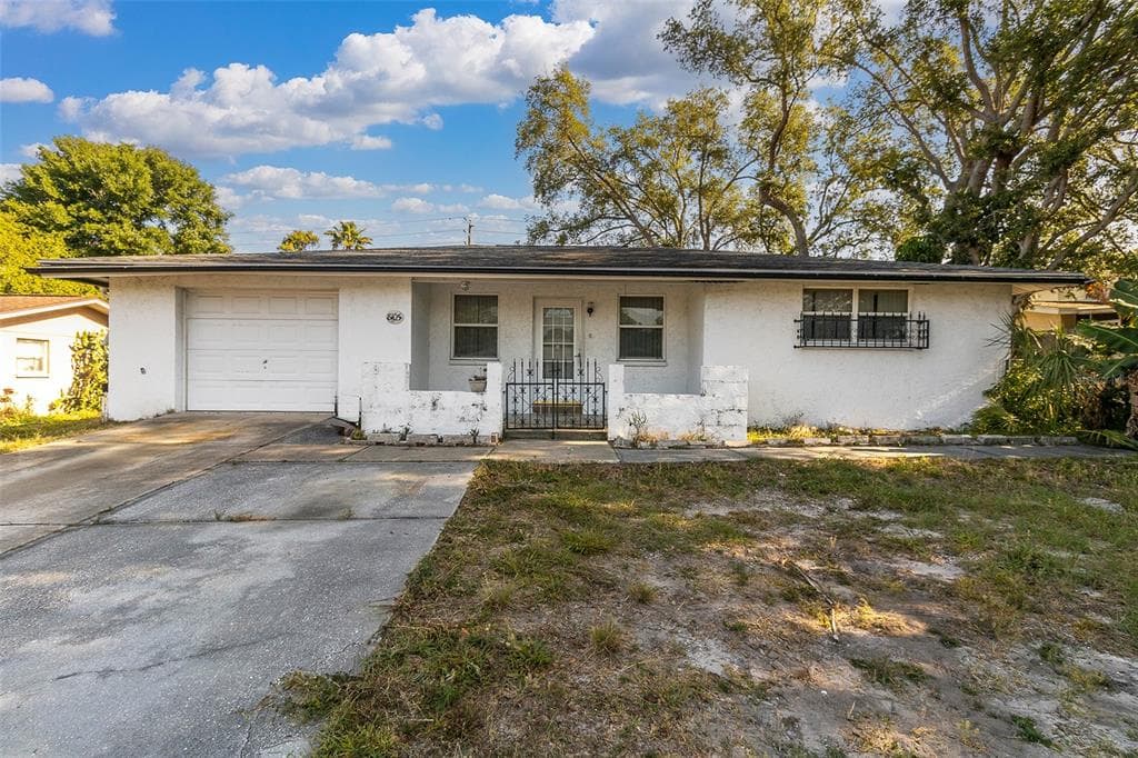 8105 JASMINE BOULEVARD PORT RICHEY, FL 34668