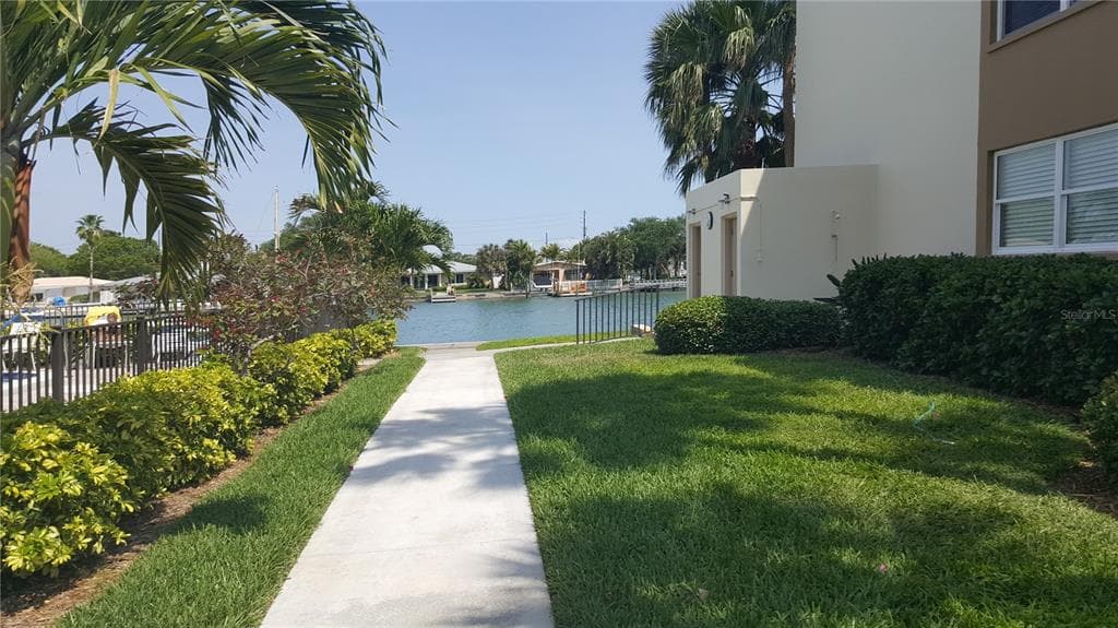 7425 BAY ISLAND DRIVE S UNIT 303 SOUTH PASADENA, FL 33707
