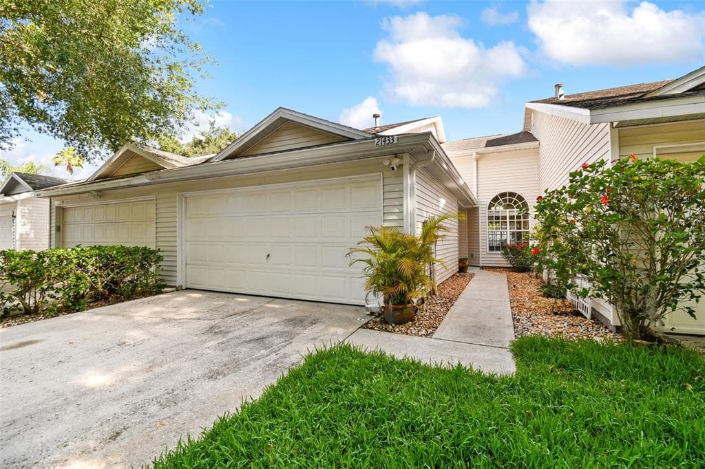21433 CLUBSIDE LOOP