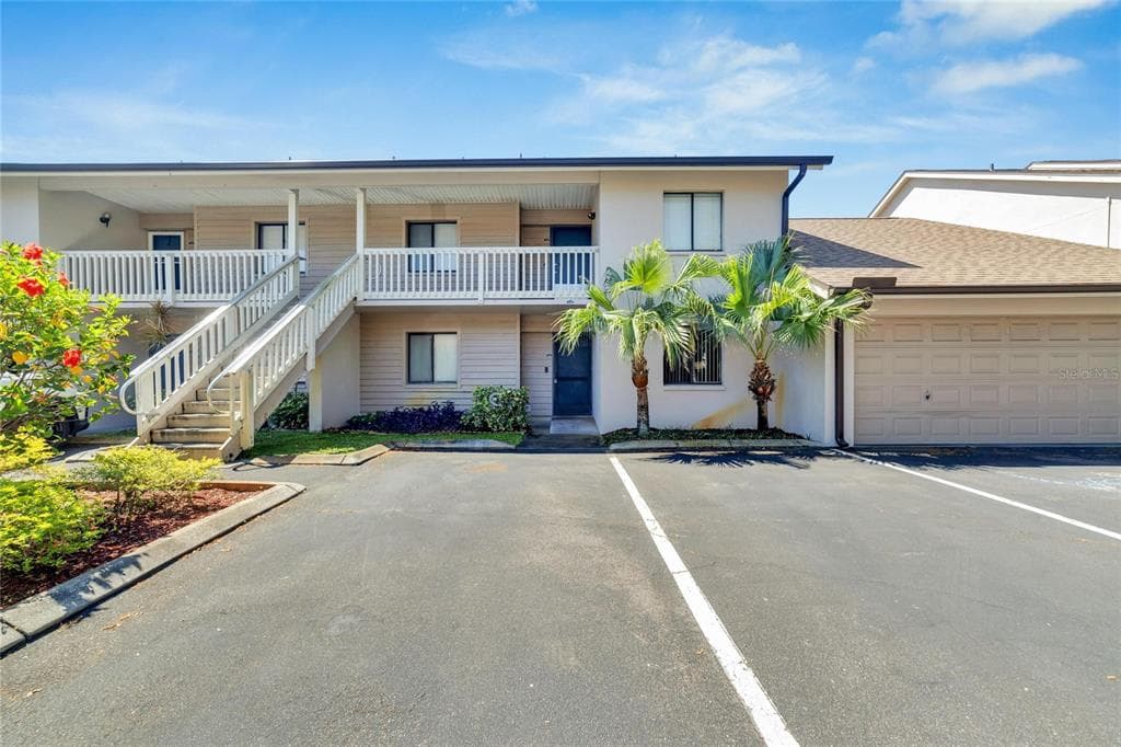 3708 GREENERY COURT UNIT 108 TAMPA, FL 33618