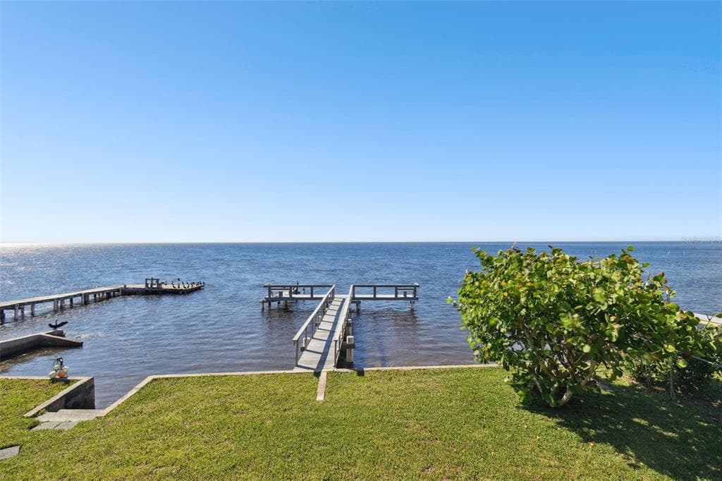 1931 GULFVIEW DRIVE HOLIDAY, FL 34691