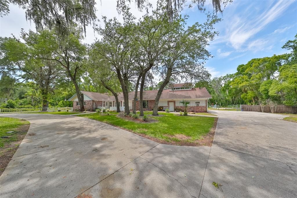 18816 HANNA ROAD LUTZ, FL 33549