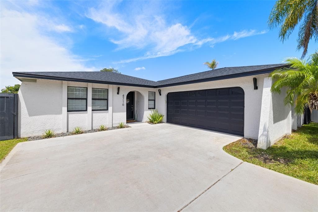 4716 SINGING STREAM WAY TAMPA, FL 33624