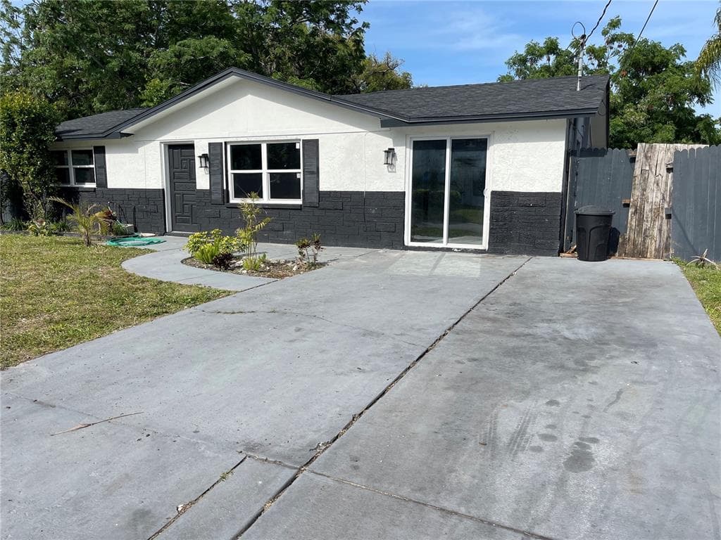 11015 PICKERING LANE PORT RICHEY, FL 34668