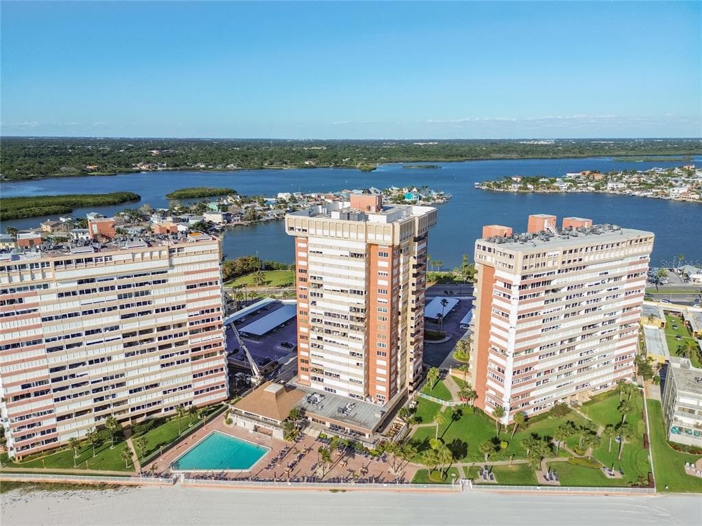 17920 GULF BOULEVARD UNIT 602 REDINGTON SHORES, FL 33708