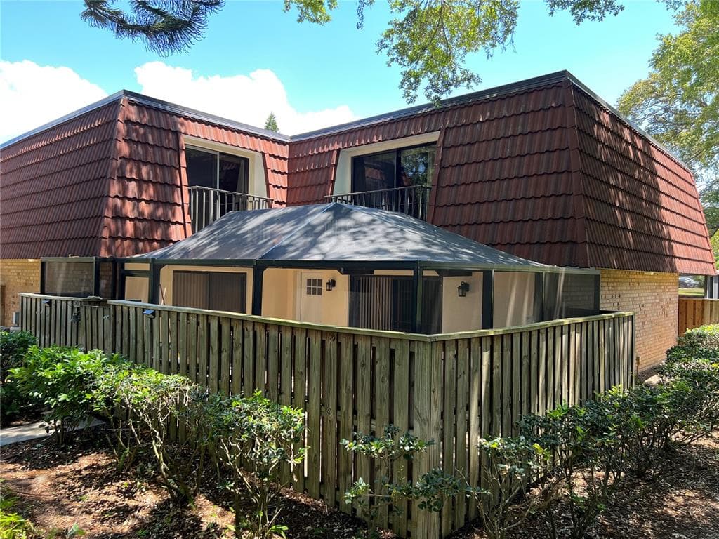 2612 10TH COURT PALM HARBOR, FL 34684