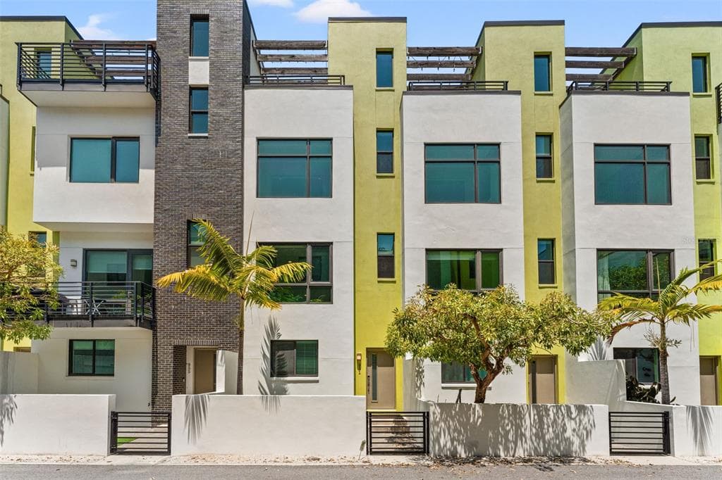 951 ARLINGTON AVENUE N ST PETERSBURG, FL 33705