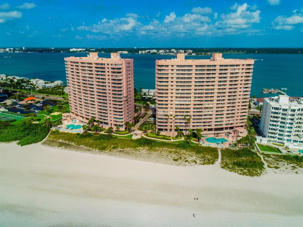 1340 GULF BOULEVARD UNIT 3A CLEARWATER BEACH, FL 33767