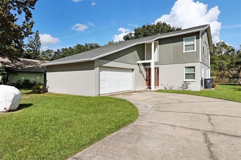 18423 SWAN LAKE DRIVE LUTZ, FL 33549
