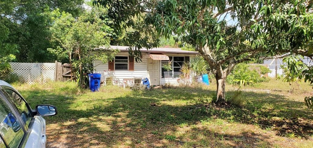 1140 10TH PLACE VERO BEACH, FL 32960