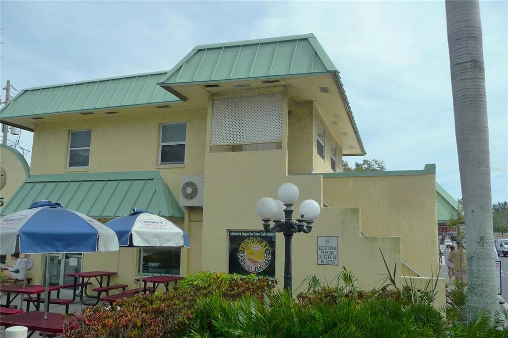 435 GULF BOULEVARD UNIT 5 INDIAN ROCKS BEACH, FL 33785