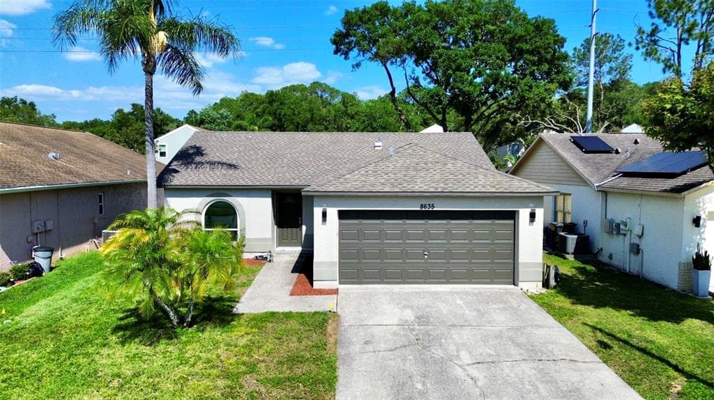8635 HUNTFIELD STREET TAMPA, FL 33635
