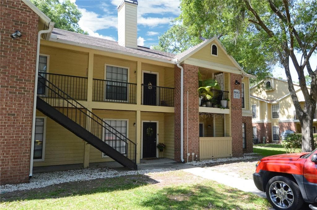 8643 MALLARD RESERVE DRIVE UNIT 104 TAMPA, FL 33614