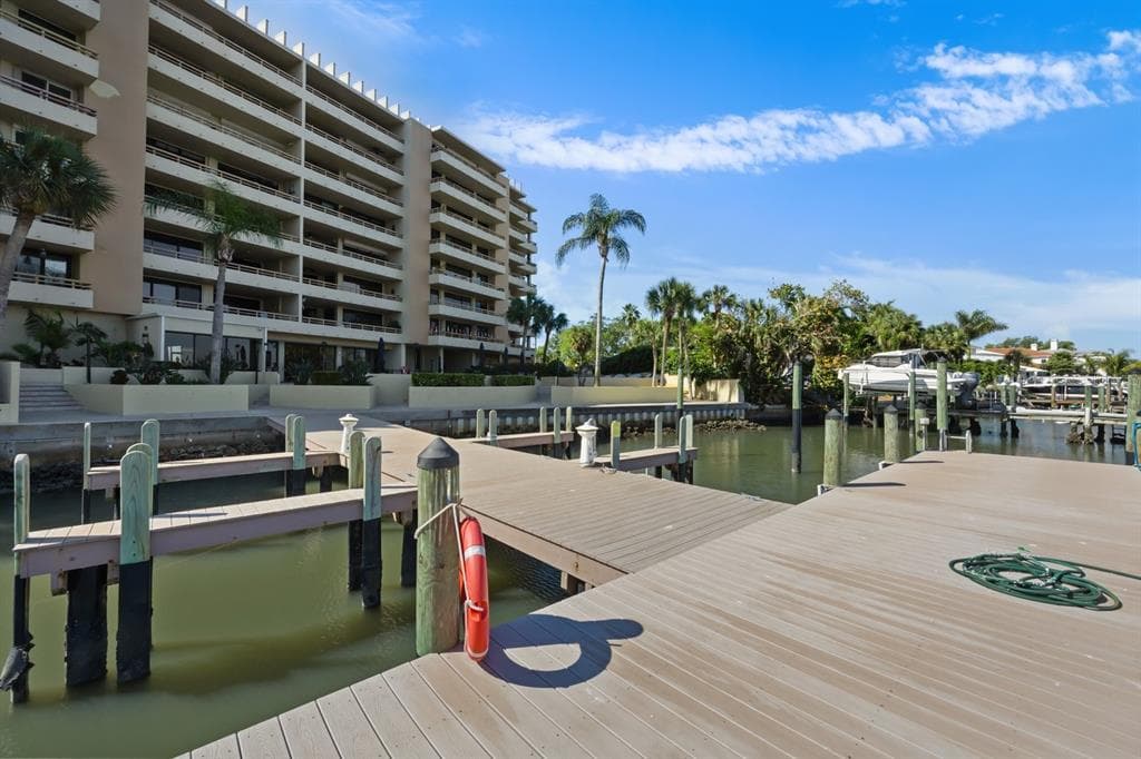 5701 MARINER STREET UNIT 504A TAMPA, FL 33609