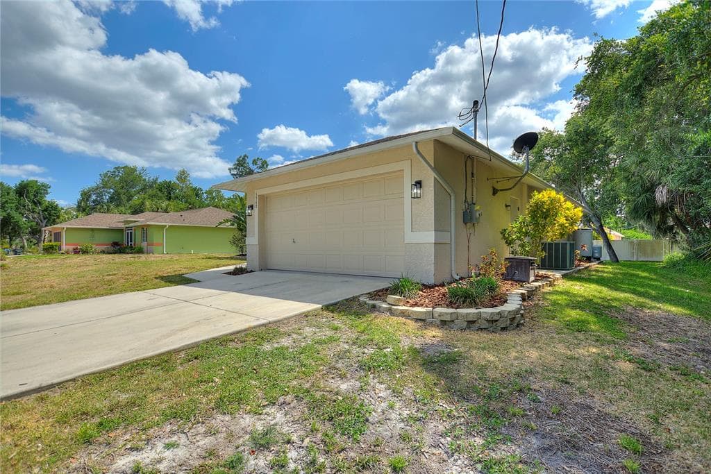 5348 PINSON DRIVE NORTH PORT, FL 34288