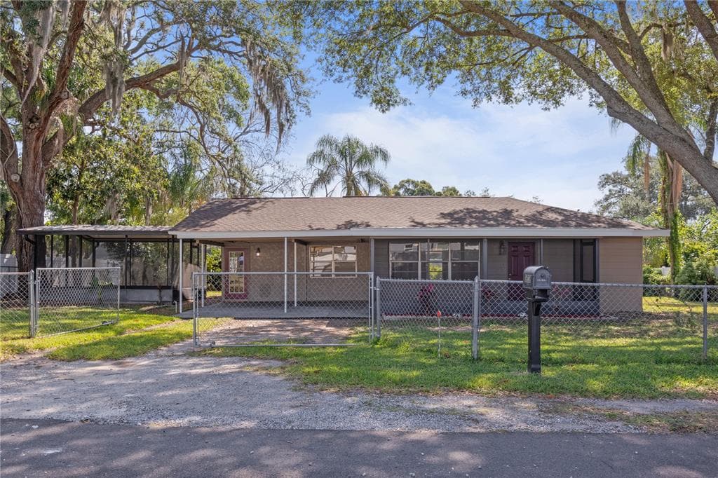 2608 FAIRVIEW AVENUE SEFFNER, FL 33584