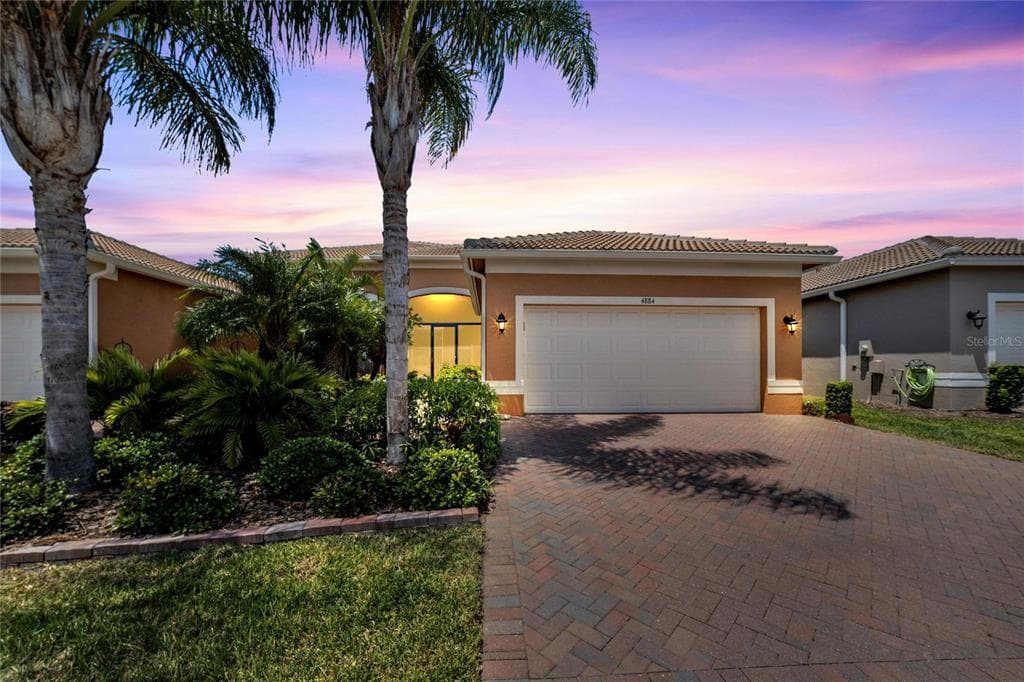 4884 MARBLE SPRINGS CIRCLE WIMAUMA, FL 33598