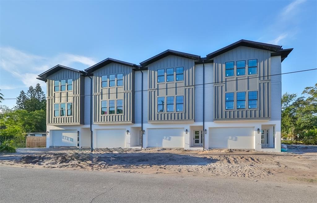 4324 W GRAY STREET UNIT 4 TAMPA, FL 33609