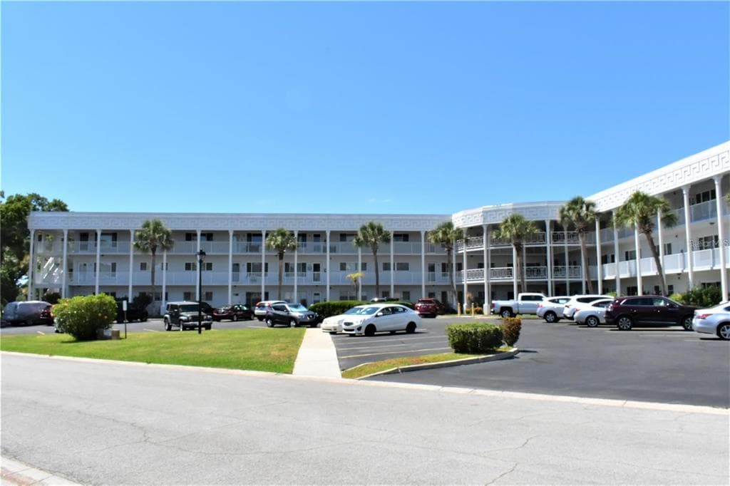 2450 CANADIAN WAY UNIT 26 CLEARWATER, FL 33763