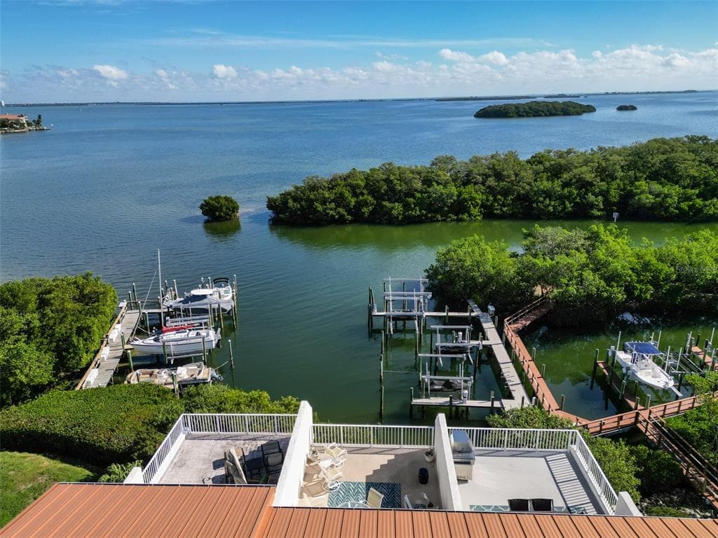 1593 PINELLAS BAYWAY S TIERRA VERDE, FL 33715