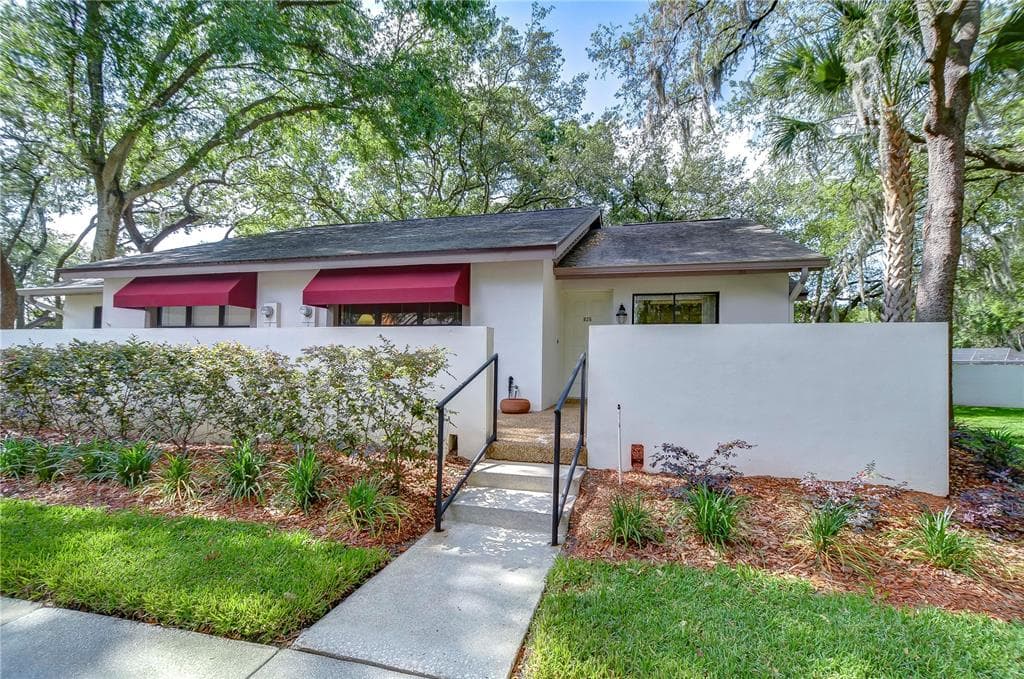 826 OAK PARK PLACE BRANDON, FL 33511