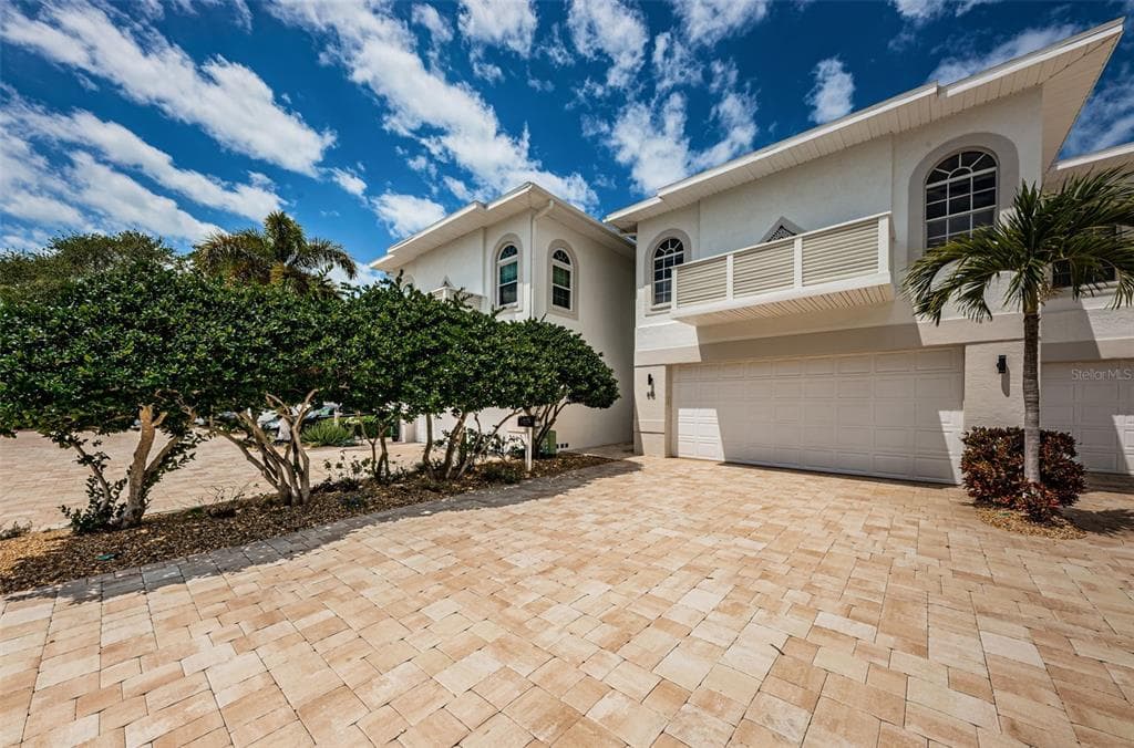 810 PINELLAS BAYWAY S TIERRA VERDE, FL 33715