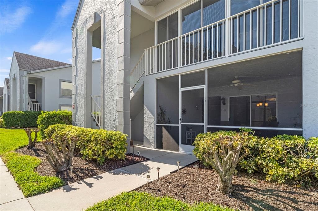 6807 STONE RIVER ROAD UNIT 101 BRADENTON, FL 34203