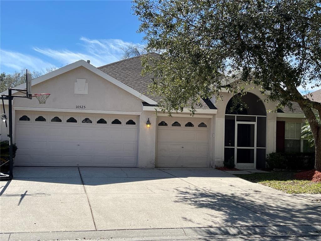 10525 SAN TRAVASO DRIVE TAMPA, FL 33647
