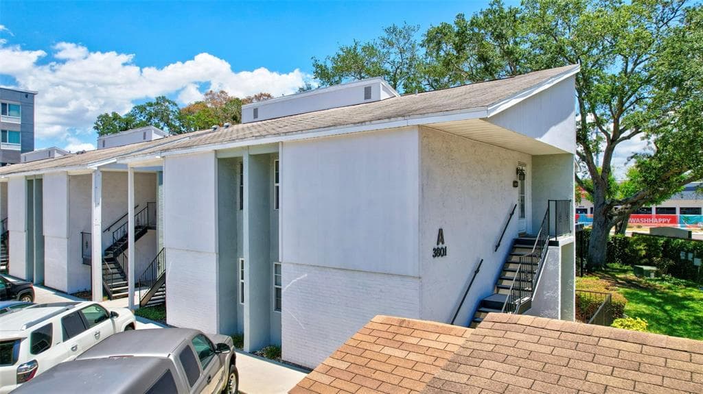 3801 N OAK DRIVE UNIT A12 TAMPA, FL 33611