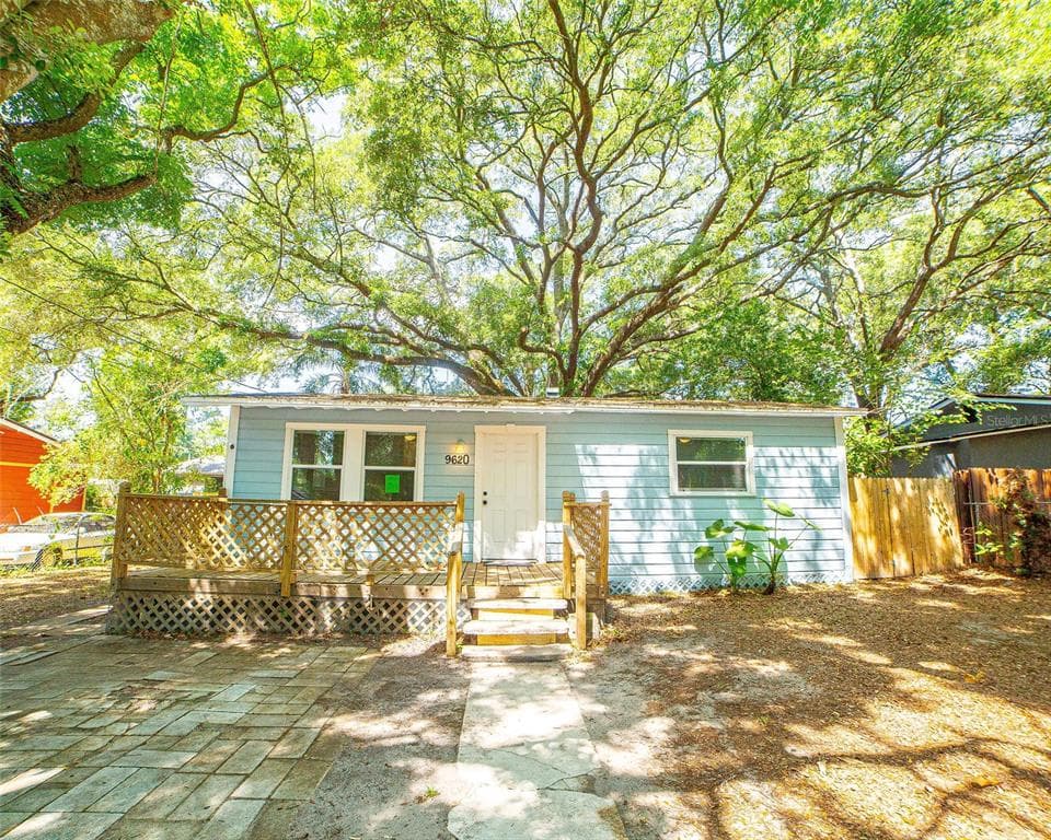 9620 N 11TH STREET TAMPA, FL 33612