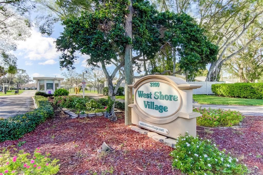 3346 39TH STREET S UNIT A ST PETERSBURG, FL 33711