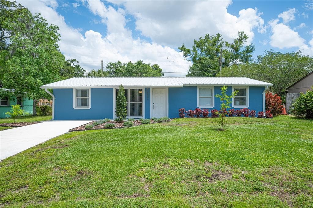 1504 CRESCENT PLACE LAKELAND, FL 33801