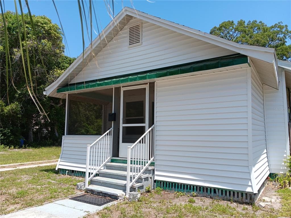 1900 24TH STREET S ST PETERSBURG, FL 33712